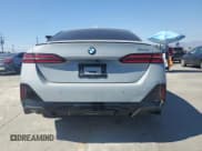 ✅ 2026 BMW 5 Series 530i • VIN: WBA43FJ06TCV80686 • Лот: 81964905. Опубликован ранее на Copart с пробегом 239 миль. Бесплатный доступ к архиву аукционных продаж из США и подробный отчёт об истории автомобиля на DreamBid. Изображение 6.