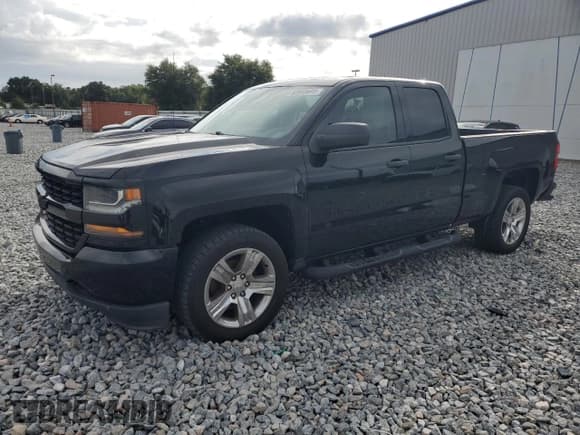 ✅ 2017 Chevrolet Silverado 1500 Custom • VIN: 1GCRCPEH0HZ286493 • Lot: 62863695. Wystawiony na Copart z przebiegiem 172 157 mil. Bezpłatny archiwum sprzedaży aukcyjnych z USA i szczegółowy raport historii pojazdu na DreamBid. Zdjęcie 1.