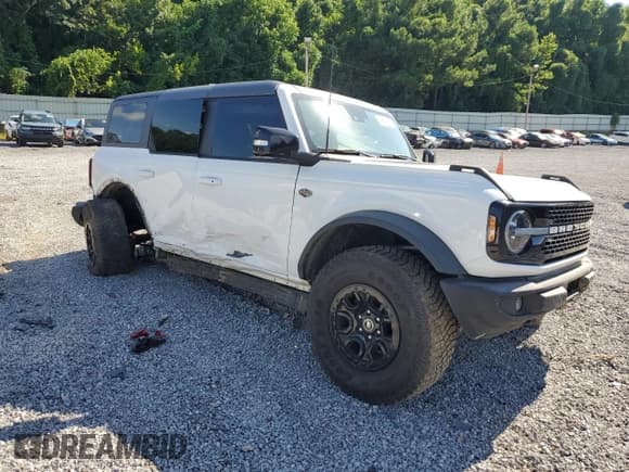 ✅ 2021 Ford Bronco • VIN: 1FMEE5DP6MLA69061 • Lot: 64564535. Wystawiony na Copart z przebiegiem 37 209 mil. Bezpłatny archiwum sprzedaży aukcyjnych z USA i szczegółowy raport historii pojazdu na DreamBid. Zdjęcie 4.