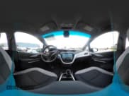 ✅ 2019 Chevrolet Bolt EV LT • VIN: 1G1FY6S0XK4104776 • Lot: 41826691. Wystawiony na IAAI z przebiegiem 43 213 mil. Bezpłatny archiwum sprzedaży aukcyjnych z USA i szczegółowy raport historii pojazdu na DreamBid. Zdjęcie 20.