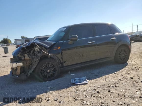 ✅ 2017 MINI Hardtop 4 Door Cooper • VIN: WMWXU1C31H2F78686 • Лот: 90586615. Опубликован ранее на Copart с пробегом 119 559 миль. Бесплатный доступ к архиву аукционных продаж из США и подробный отчёт об истории автомобиля на DreamBid. Изображение 1.