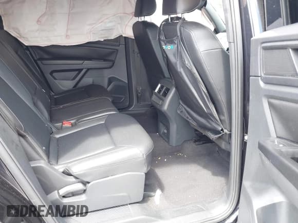 ✅ 2020 Volkswagen Atlas SEL • VIN: 1V2EE2CA1LC223897 • Lot: 43133940. Wystawiony na IAAI z przebiegiem 107 728 mil. Bezpłatny archiwum sprzedaży aukcyjnych z USA i szczegółowy raport historii pojazdu na DreamBid. Zdjęcie 8.