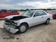 ✅ 1989 Mercedes-Benz 560 • VIN: WDBCA45E8KA473324 • Lot: 70235954. Listed on Copart with 180,784 mi. Free auction sales archive from the USA and detailed vehicle history report at DreamBid. Image 1.