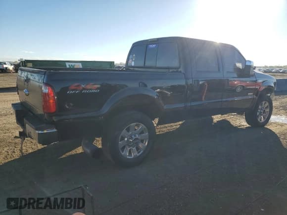 ✅ 2005 Ford F-250 XL • VIN: 1FTSW21P15EB38641 • Lot: 82365375. Listed on Copart with 217,272 mi. Free auction sales archive from the USA and detailed vehicle history report at DreamBid. Image 3.