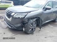 ✅ 2022 Nissan Pathfinder Platinum • VIN: 5N1DR3DK1NC267282 • Лот: 42446072. Опубликован ранее на IAAI с пробегом 41 586 миль. Бесплатный доступ к архиву аукционных продаж из США и подробный отчёт об истории автомобиля на DreamBid. Изображение 6.