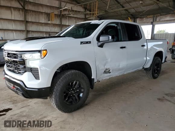 ✅ 2023 Chevrolet Silverado 1500 LT Trail Boss • VIN: 3GCUDFE88PG231046 • Lot: 87631285. Wystawiony na Copart z przebiegiem 50 893 mil. Bezpłatny archiwum sprzedaży aukcyjnych z USA i szczegółowy raport historii pojazdu na DreamBid. Zdjęcie 1.