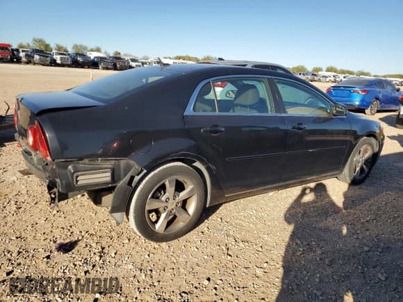 ✅ 2011 Chevrolet Malibu 1LT • VIN: 1G1ZC5EUXBF137026 • Lot: 81217864. Listed on Copart with 102,816 mi. Free auction sales archive from the USA and detailed vehicle history report at DreamBid. Image 3.