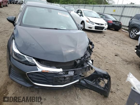 ✅ 2019 Chevrolet Cruze LT • VIN: 1G1BE5SM7K7114832 • Lot: 51842363. Listed on Copart with Not provided. Free auction sales archive from the USA and detailed vehicle history report at DreamBid. Image 5.