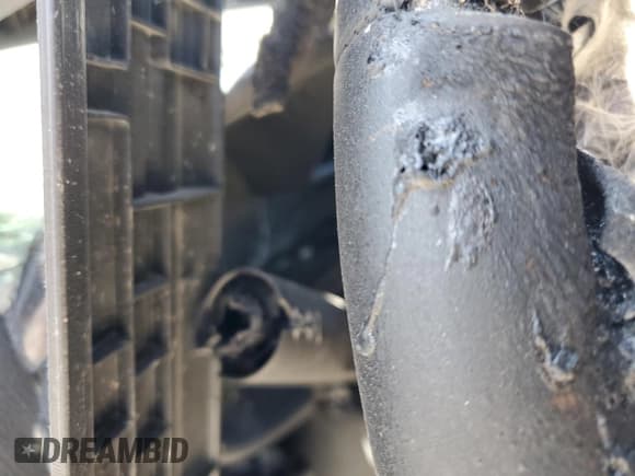 ✅ 2019 GMC Canyon 4WD SLT • VIN: 1GTG6DENXK1263599 • Lot: 52618595. Wystawiony na Copart z przebiegiem Nie podano. Bezpłatny archiwum sprzedaży aukcyjnych z USA i szczegółowy raport historii pojazdu na DreamBid. Zdjęcie 9.