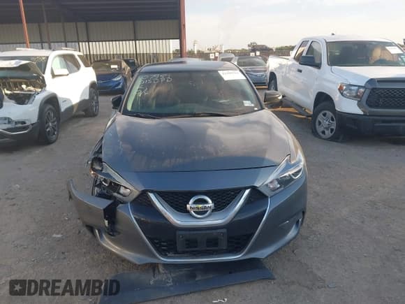 ✅ 2017 Nissan Maxima SL • VIN: 1N4AA6AP8HC418709 • Lot: 43399763. Wystawiony na IAAI z przebiegiem 95 323 mil. Bezpłatny archiwum sprzedaży aukcyjnych z USA i szczegółowy raport historii pojazdu na DreamBid. Zdjęcie 10.