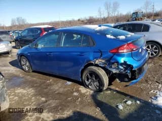 ✅ 2017 Hyundai Ioniq Blue • VIN: KMHC65LC0HU057121 • Lot: 88135165. Wystawiony na Copart z przebiegiem 150 366 mil. Bezpłatny archiwum sprzedaży aukcyjnych z USA i szczegółowy raport historii pojazdu na DreamBid. Zdjęcie 2.