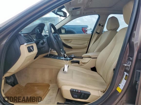✅ 2013 BMW 3 Series 328i • VIN: WBA3A5C58DF353844 • Lot: 61845725. Listed on Copart with 140,830 mi. Free auction sales archive from the USA and detailed vehicle history report at DreamBid. Image 7.
