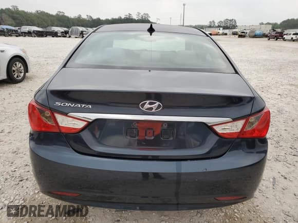 ✅ 2012 Hyundai Sonata GLS • VIN: 5NPEB4AC1CH335730 • Lot: 51176074. Listed on Copart with 154,170 mi. Free auction sales archive from the USA and detailed vehicle history report at DreamBid. Image 6.