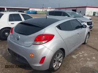 ✅ 2016 Hyundai Veloster • VIN: KMHTC6AD1GU269440 • Lot: 41682653. Wystawiony na IAAI z przebiegiem Nie podano. Bezpłatny archiwum sprzedaży aukcyjnych z USA i szczegółowy raport historii pojazdu na DreamBid. Zdjęcie 4.