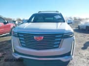 ✅ 2021 Cadillac Escalade ESV Premium Luxury Platinum • VIN: 1GYS4MKL4MR168506 • Lot: 41294978. Wystawiony na IAAI z przebiegiem 90 369 mil. Bezpłatny archiwum sprzedaży aukcyjnych z USA i szczegółowy raport historii pojazdu na DreamBid. Zdjęcie 12.