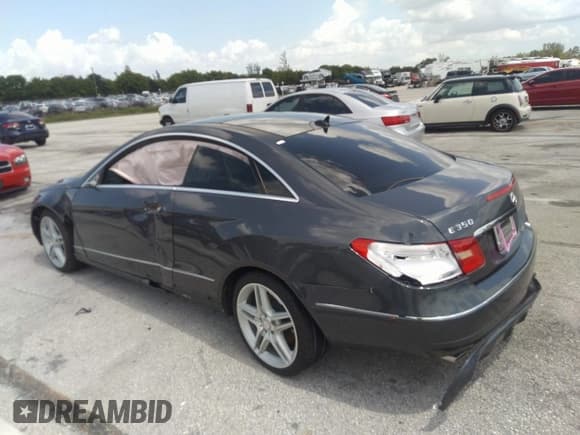 ✅ 2011 Mercedes-Benz E 350 • VIN: WDDKJ5GB7BF102511 • Лот: 41782595. Опубликован ранее на IAAI с пробегом 102 501 миль. Бесплатный доступ к архиву аукционных продаж из США и подробный отчёт об истории автомобиля на DreamBid. Изображение 3.