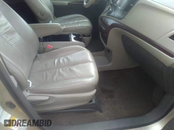 ✅ 2011 Toyota Sienna XLE • VIN: 5TDDK3DC3BS029476 • Lot: 41393568. Wystawiony na IAAI z przebiegiem 124 328 mil. Bezpłatny archiwum sprzedaży aukcyjnych z USA i szczegółowy raport historii pojazdu na DreamBid. Zdjęcie 5.