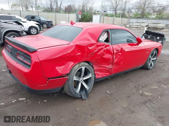 ✅ 2018 Dodge Challenger R/T • VIN: 2C3CDZBTXJH165939 • Лот: 41957214. Опубликован ранее на IAAI с пробегом 101 414 миль. Бесплатный доступ к архиву аукционных продаж из США и подробный отчёт об истории автомобиля на DreamBid. Изображение 4.