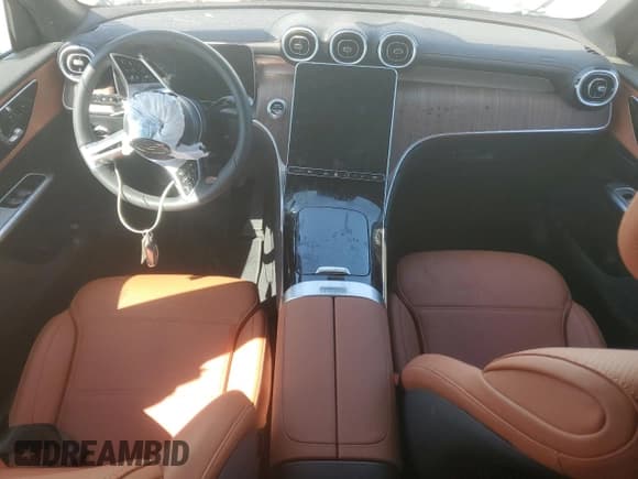 ✅ 2024 Mercedes-Benz GLC 300 • VIN: W1NKM4GB6RF209547 • Лот: 50373215. Опубликован ранее на Copart с пробегом Не указан. Бесплатный доступ к архиву аукционных продаж из США и подробный отчёт об истории автомобиля на DreamBid. Изображение 8.