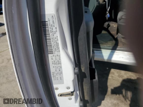 ✅ 2016 Ram 1500 Tradesman • VIN: 3C6JR6DG6GG209776 • Lot: 72992604. Listed on Copart with 56,753 mi. Free auction sales archive from the USA and detailed vehicle history report at DreamBid. Image 12.