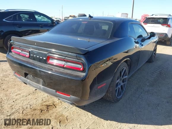 ✅ 2016 Dodge Challenger R/T Scat Pack • VIN: 2C3CDZFJ2GH101492 • Lot: 43676871. Wystawiony na IAAI z przebiegiem 110 315 mil. Bezpłatny archiwum sprzedaży aukcyjnych z USA i szczegółowy raport historii pojazdu na DreamBid. Zdjęcie 4.