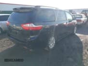 ✅ 2015 Toyota Sienna XLE • VIN: 5TDYK3DC3FS660414 • Lot: 43643982. Wystawiony na IAAI z przebiegiem 200 605 mil. Bezpłatny archiwum sprzedaży aukcyjnych z USA i szczegółowy raport historii pojazdu na DreamBid. Zdjęcie 4.