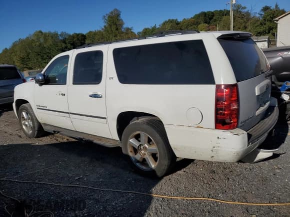 ✅ 2011 Chevrolet Suburban LTZ • VIN: 1GNSKKE38BR191111 • Lot: 75172204. Wystawiony na Copart z przebiegiem 165 370 mil. Bezpłatny archiwum sprzedaży aukcyjnych z USA i szczegółowy raport historii pojazdu na DreamBid. Zdjęcie 2.