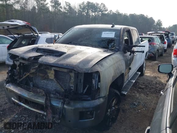 ✅ 2019 Chevrolet Silverado 2500HD LTZ • VIN: 1GC1KTEY0KF183978 • Лот: 41105581. Опубликован ранее на IAAI с пробегом Не указан. Бесплатный доступ к архиву аукционных продаж из США и подробный отчёт об истории автомобиля на DreamBid. Изображение 2.