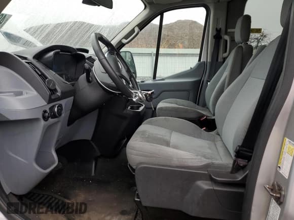 ✅ 2015 Ford Transit XL • VIN: 1FBVU4XG3FKA36240 • Lot: 49159275. Listed on Copart with 123,852 mi. Free auction sales archive from the USA and detailed vehicle history report at DreamBid. Image 7.