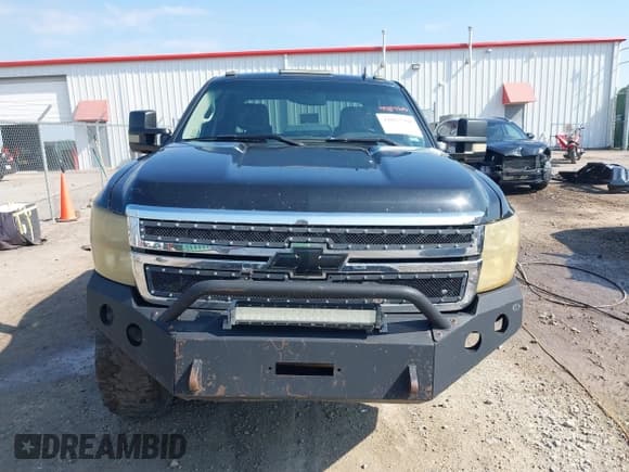 ✅ 2011 Chevrolet Silverado 2500HD LT • VIN: 1GC1KXCG7BF241067 • Лот: 43017708. Опубликован ранее на IAAI с пробегом 289 561 миль. Бесплатный доступ к архиву аукционных продаж из США и подробный отчёт об истории автомобиля на DreamBid. Изображение 13.