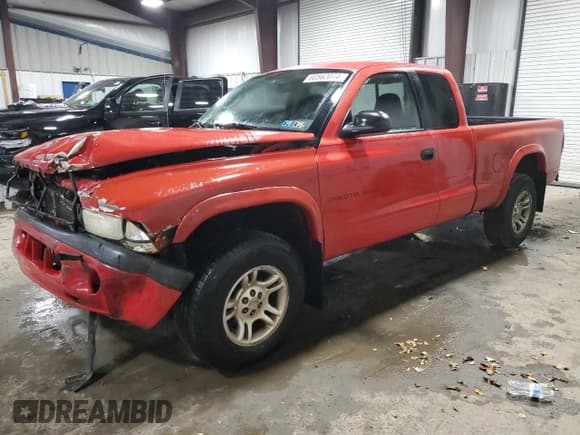 ✅ 2002 Dodge Dakota • VIN: 1B7GG32XX2S510126 • Lot: 80562074. Wystawiony na Copart z przebiegiem 121 890 mil. Bezpłatny archiwum sprzedaży aukcyjnych z USA i szczegółowy raport historii pojazdu na DreamBid. Zdjęcie 1.