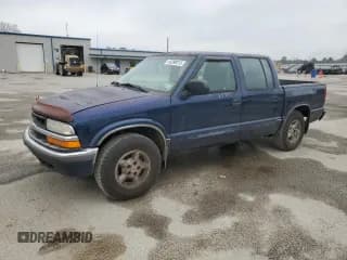 ✅ 2000 Chevrolet S-10 LS • VIN: 1GCDT19W2Y8121177 • Лот: 45388015. Опубликован ранее на Copart с пробегом 170 576 миль. Бесплатный доступ к архиву аукционных продаж из США и подробный отчёт об истории автомобиля на DreamBid. Изображение 1.