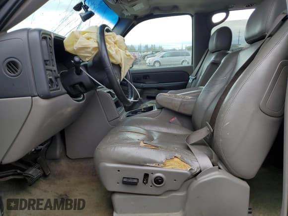 ✅ 2003 GMC Yukon XL SLT • VIN: 1GKFK16TX3J111721 • Lot: 60761605. Wystawiony na Copart z przebiegiem 264 338 mil. Bezpłatny archiwum sprzedaży aukcyjnych z USA i szczegółowy raport historii pojazdu na DreamBid. Zdjęcie 7.