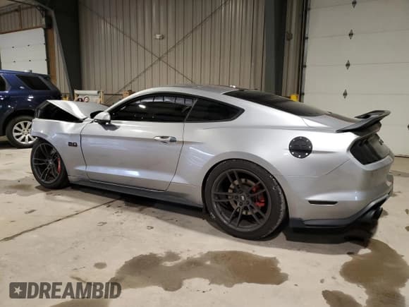 ✅ 2020 Ford Mustang GT Premium • VIN: 1FA6P8CF6L5129622 • Lot: 89732465. Listed on Copart with 43,654 mi. Free auction sales archive from the USA and detailed vehicle history report at DreamBid. Image 2.