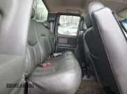 ✅ 2003 Chevrolet Silverado 2500HD LS • VIN: 1GCHK29G63E331956 • Lot: 47403935. Wystawiony na Copart z przebiegiem 207 222 mil. Bezpłatny archiwum sprzedaży aukcyjnych z USA i szczegółowy raport historii pojazdu na DreamBid. Zdjęcie 10.