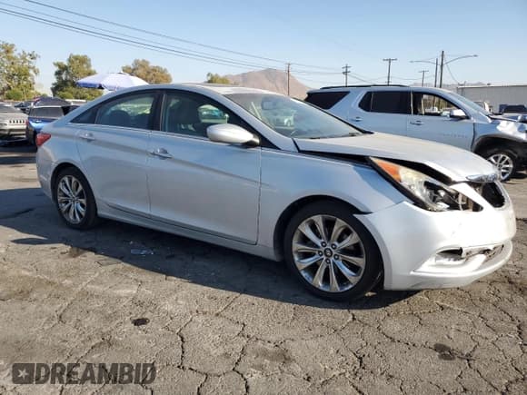 ✅ 2011 Hyundai Sonata SE • VIN: 5NPEC4AC6BH048878 • Lot: 74071194. Listed on Copart with 117,429 mi. Free auction sales archive from the USA and detailed vehicle history report at DreamBid. Image 4.