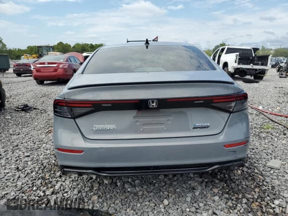 ✅ 2024 Honda Accord Sport-L • VIN: 1HGCY2F7XRA020433 • Lot: 69123965. Listed on Copart with 43,441 mi. Free auction sales archive from the USA and detailed vehicle history report at DreamBid. Image 6.