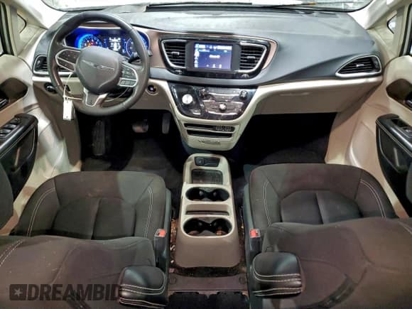 ✅ 2023 Chrysler Voyager LX • VIN: 2C4RC1CG8PR512599 • Лот: 95167445. Опубликован ранее на Copart с пробегом 73 810 миль. Бесплатный доступ к архиву аукционных продаж из США и подробный отчёт об истории автомобиля на DreamBid. Изображение 8.