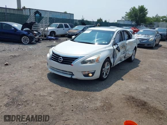 ✅ 2014 Nissan Altima SV • VIN: 1N4AL3AP8EC119595 • Lot: 42896469. Wystawiony na IAAI z przebiegiem 95 133 mil. Bezpłatny archiwum sprzedaży aukcyjnych z USA i szczegółowy raport historii pojazdu na DreamBid. Zdjęcie 17.