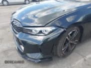 ✅ 2023 BMW 3 Series M340i • VIN: 3MW49FS08P8D67071 • Lot: 43072102. Wystawiony na IAAI z przebiegiem 36 193 mil. Bezpłatny archiwum sprzedaży aukcyjnych z USA i szczegółowy raport historii pojazdu na DreamBid. Zdjęcie 6.