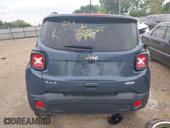 ✅ 2020 Jeep Renegade Altitude • VIN: ZACNJBBB2LPL96232 • Lot: 42624553. Listed on IAAI with 41,789 mi. Free auction sales archive from the USA and detailed vehicle history report at DreamBid. Image 17.
