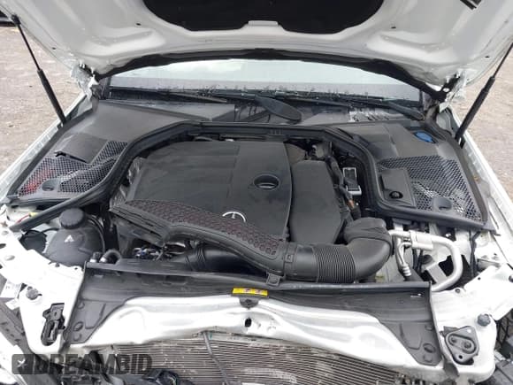 ✅ 2020 Mercedes-Benz C 300 • VIN: W1KWF8DB3LR601797 • Lot: 41341406. Wystawiony na IAAI z przebiegiem 32 702 mil. Bezpłatny archiwum sprzedaży aukcyjnych z USA i szczegółowy raport historii pojazdu na DreamBid. Zdjęcie 10.