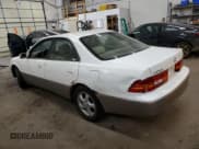 ✅ 1997 Lexus ES 300 • VIN: JT8BF22G8V0017857 • Lot: 76618434. Wystawiony na Copart z przebiegiem 248 323 mil. Bezpłatny archiwum sprzedaży aukcyjnych z USA i szczegółowy raport historii pojazdu na DreamBid. Zdjęcie 2.