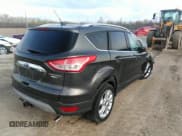 ✅ 2015 Ford Escape Titanium • VIN: 1FMCU9J90FUC57840 • Lot: 15941836. Wystawiony na IAAI z przebiegiem Nie podano. Bezpłatny archiwum sprzedaży aukcyjnych z USA i szczegółowy raport historii pojazdu na DreamBid. Zdjęcie 4.
