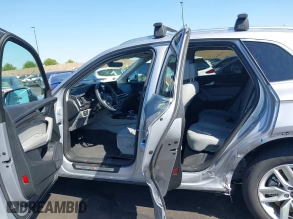 ✅ 2022 Audi Q5 S line Premium • VIN: WA1GAAFY6N2054794 • Lot: 43086601. Listed on IAAI with 31,086 mi. Free auction sales archive from the USA and detailed vehicle history report at DreamBid. Image 8.