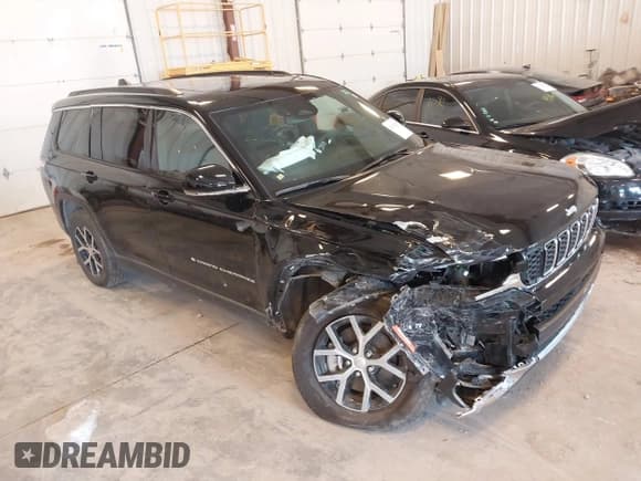 ✅ 2024 Jeep Grand Cherokee Limited • VIN: 1C4RJKBG8R8597049 • Лот: 43113425. Опубликован ранее на IAAI с пробегом 11 876 миль. Бесплатный доступ к архиву аукционных продаж из США и подробный отчёт об истории автомобиля на DreamBid. Изображение 1.