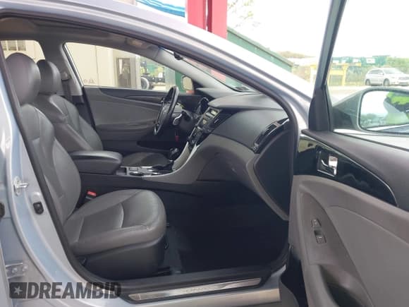 ✅ 2014 Hyundai Sonata Limited • VIN: 5NPEC4AB8EH893548 • Lot: 43651354. Wystawiony na IAAI z przebiegiem 130 317 mil. Bezpłatny archiwum sprzedaży aukcyjnych z USA i szczegółowy raport historii pojazdu na DreamBid. Zdjęcie 5.