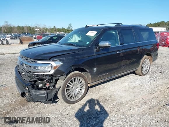 ✅ 2024 Ford Expedition Max Platinum • VIN: 1FMJK1M85REA16369 • Lot: 41888016. Listed on IAAI with 80,000 mi. Free auction sales archive from the USA and detailed vehicle history report at DreamBid. Image 2.