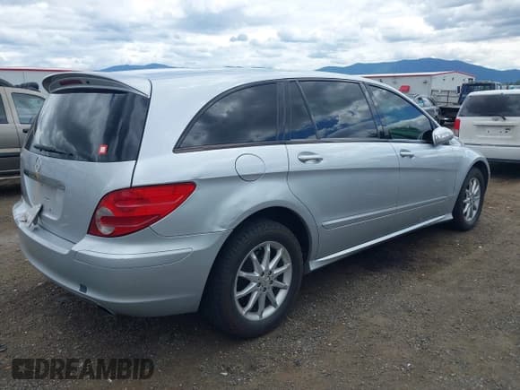 ✅ 2006 Mercedes-Benz R 3.5L • VIN: 4JGCB65EX6A013156 • Lot: 42593584. Wystawiony na IAAI z przebiegiem 283 216 mil. Bezpłatny archiwum sprzedaży aukcyjnych z USA i szczegółowy raport historii pojazdu na DreamBid. Zdjęcie 4.