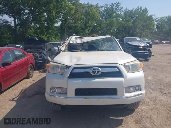 ✅ 2011 Toyota 4Runner Trail • VIN: JTEBU5JR9B5068323 • Лот: 42574394. Опубликован ранее на IAAI с пробегом 236 416 миль. Бесплатный доступ к архиву аукционных продаж из США и подробный отчёт об истории автомобиля на DreamBid. Изображение 12.